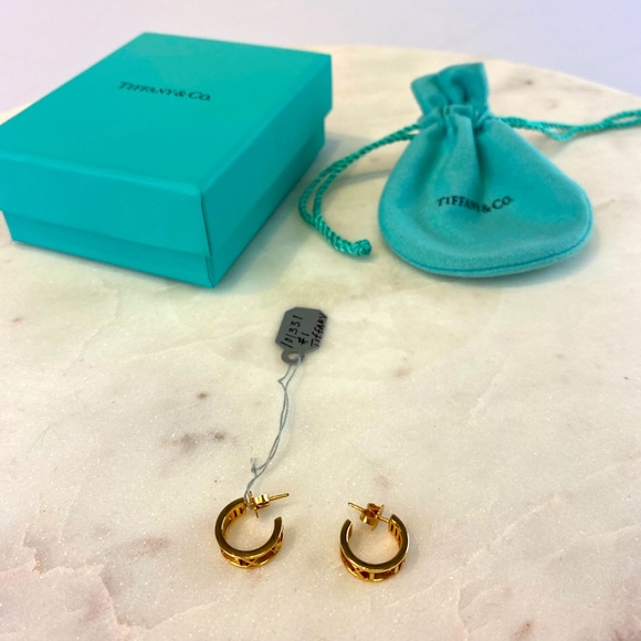 Tiffany & Co. Jewelry - Tiffany and Co. atlas earrings!!!